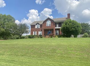 101 Meadowood Loop, Burns, TN 37029