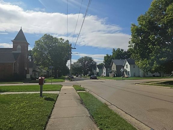 4th image of 1004 2nd Ave
