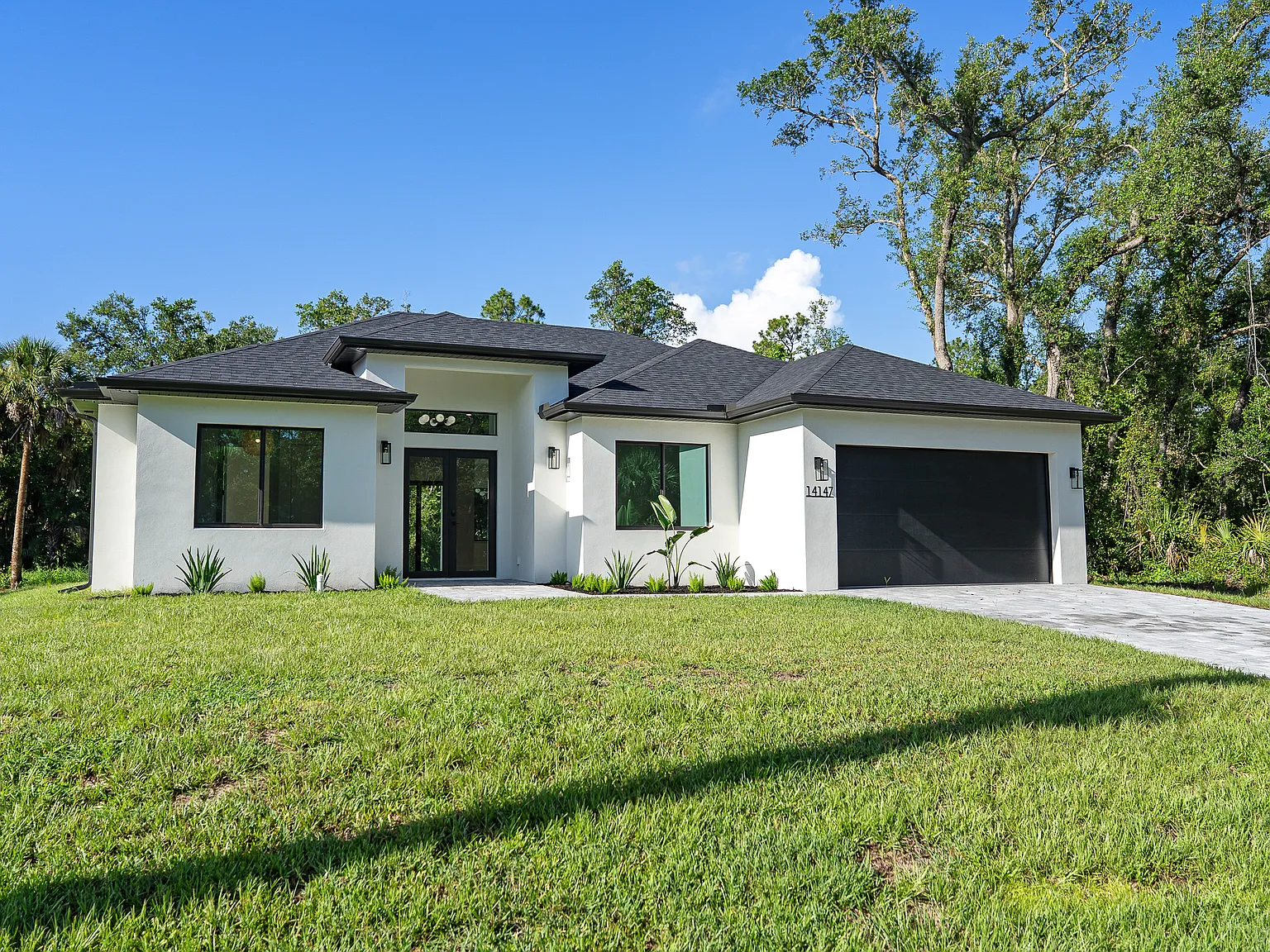 4 bed, 1857 sqft, $2,399 — Photo 2