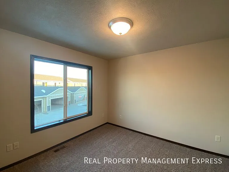 5822 S Whisper Creek Pl — Photo 9