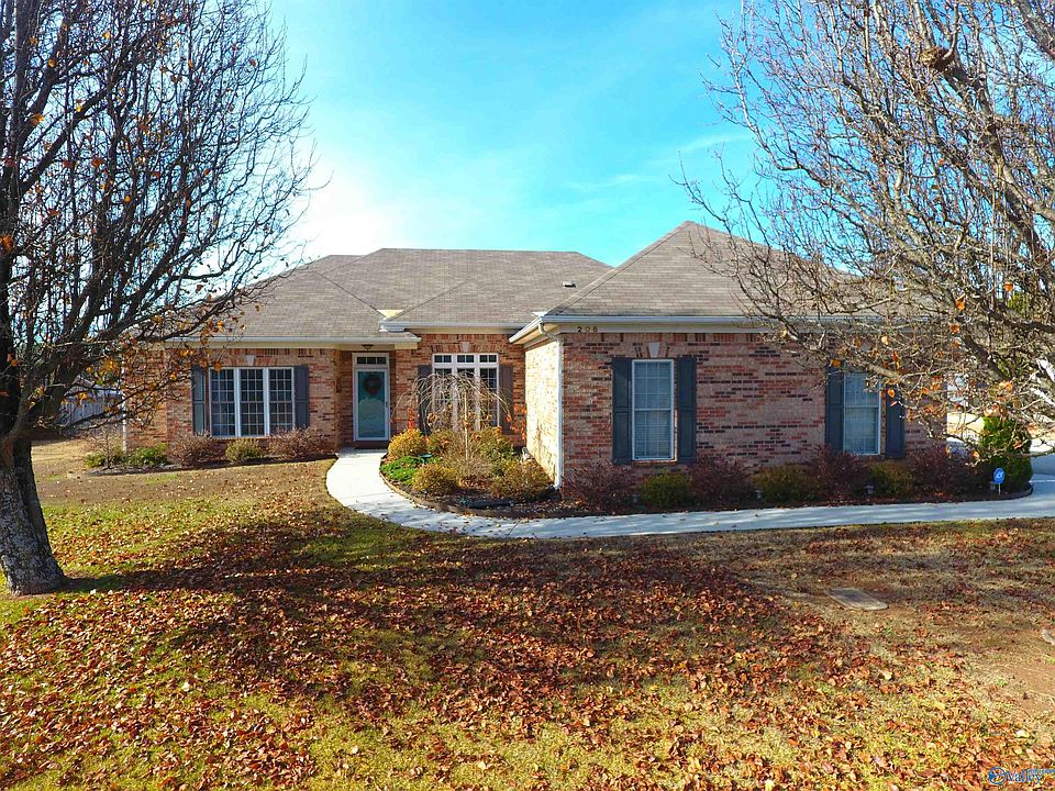 1st image of 206 Deerfoot Dr
