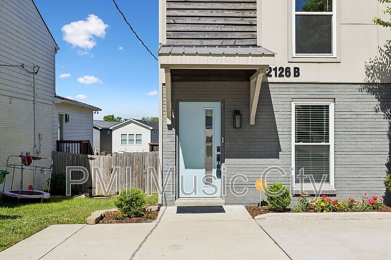 1st image of 2126B Burns St