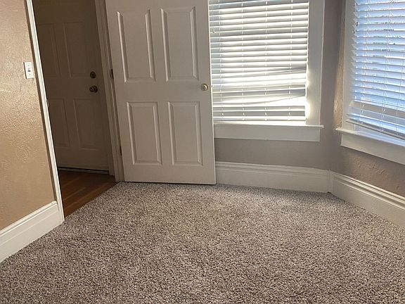 2nd image of 521 E Lowell Ave