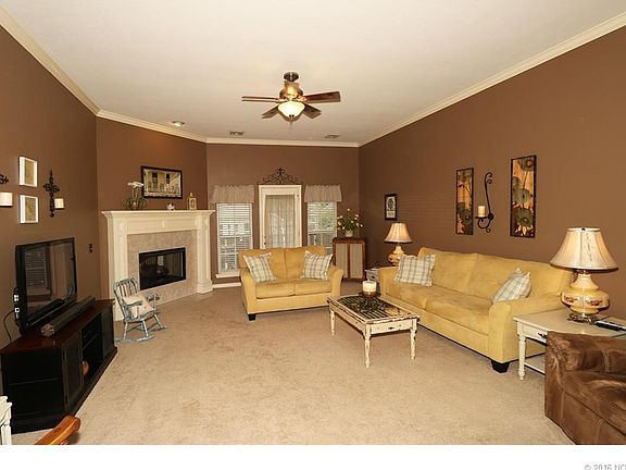 3rd image of 2702 Highwood Ct