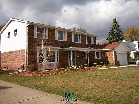 3811 S Coolidge Hwy photo 1