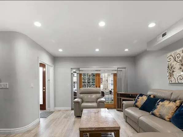 1669 East 32nd Street image 4 of 15