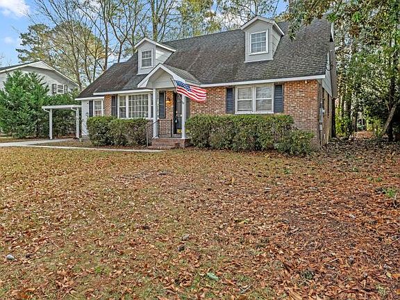 5th image of 806 Smallwood Drive