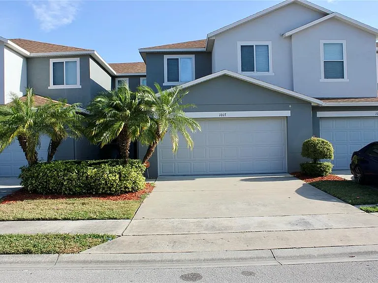 1017 Chalcedony St — Photo 1
