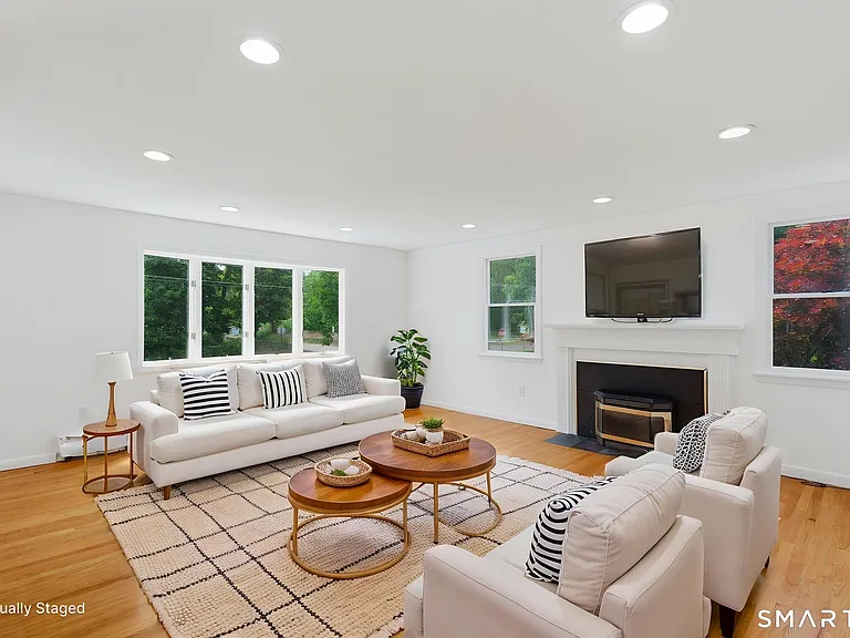 60 Hoffman Rd — Photo 11