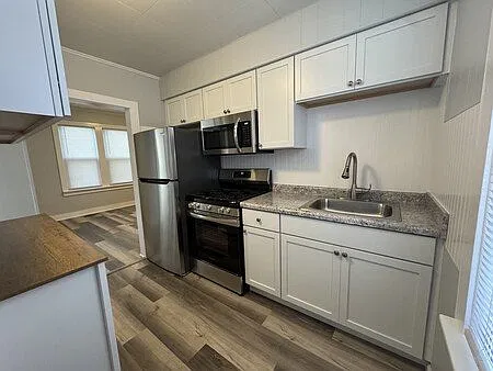 2 bed, 1.0 bath, 950 sqft, $1,250 — Photo 2