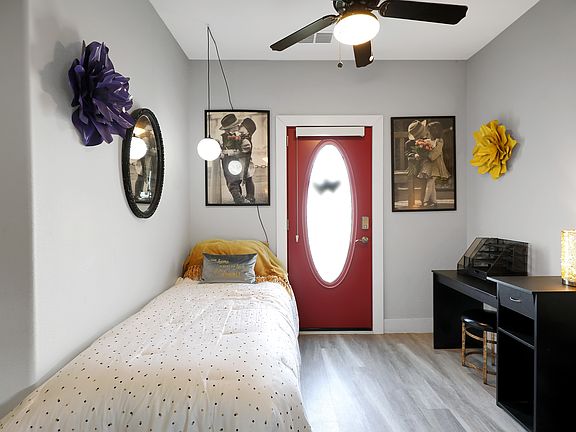 5th image of 1717 Liberty Ln #1