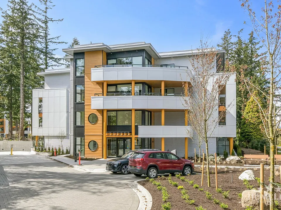 2635 King George Blvd #227