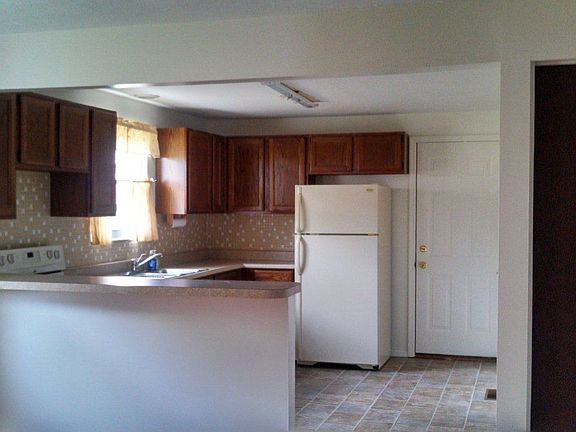 5th image of 8426 Eagle Pass Dr