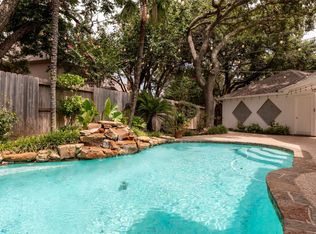 14 Sterling Ct, Sugar Land, TX 77479