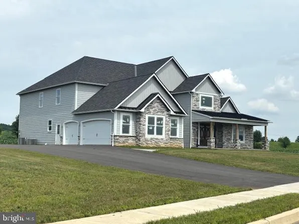 11 Fiorino Way #1, Reading, PA 19608