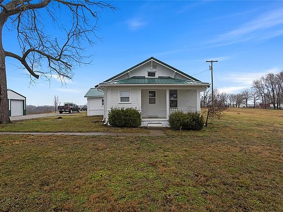 2nd image of 14001 Cameron Rd