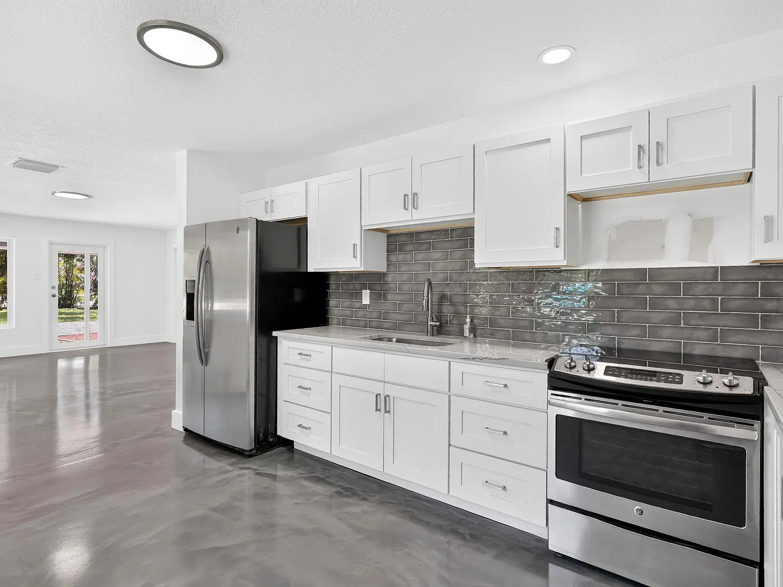 2 bed, 1.0 bath, 1178 sqft, $3,500 — Photo 4