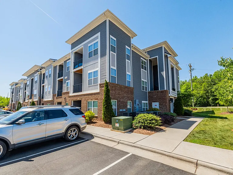 Grand Oaks Apartments — Photo 61