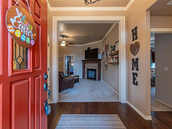 3rd image of 7709 Twin Oaks Dr