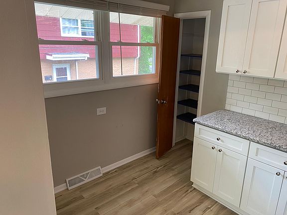 Eating Area w/ Pantry