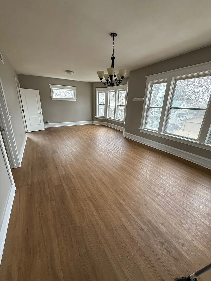 2100 W National Ave — Photo 1