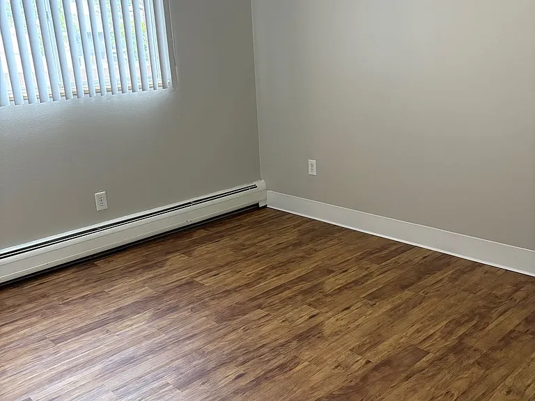 Crestview Apartments — Photo 60