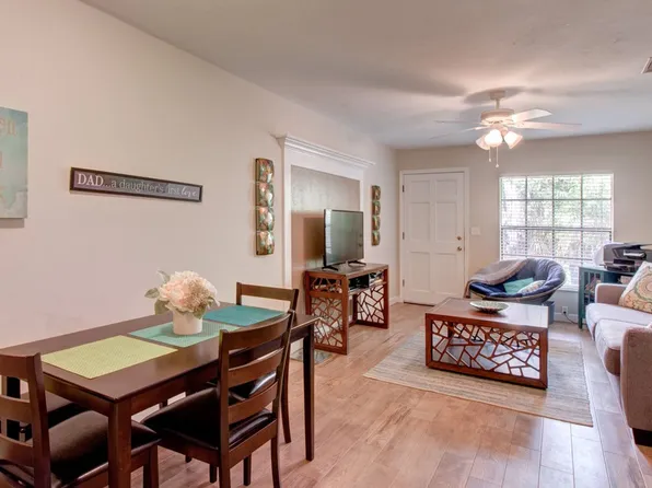 Center Court Apartments