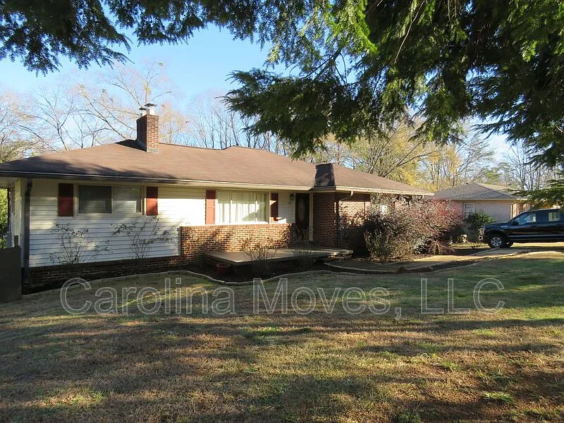 3 bed, 2.0 bath, 1592 sqft, $1,495 — Photo 3
