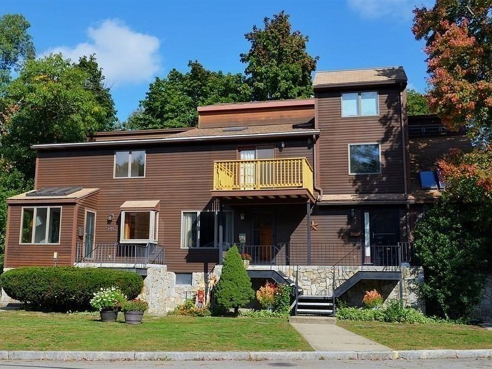 1st image of 54 Mary St #B