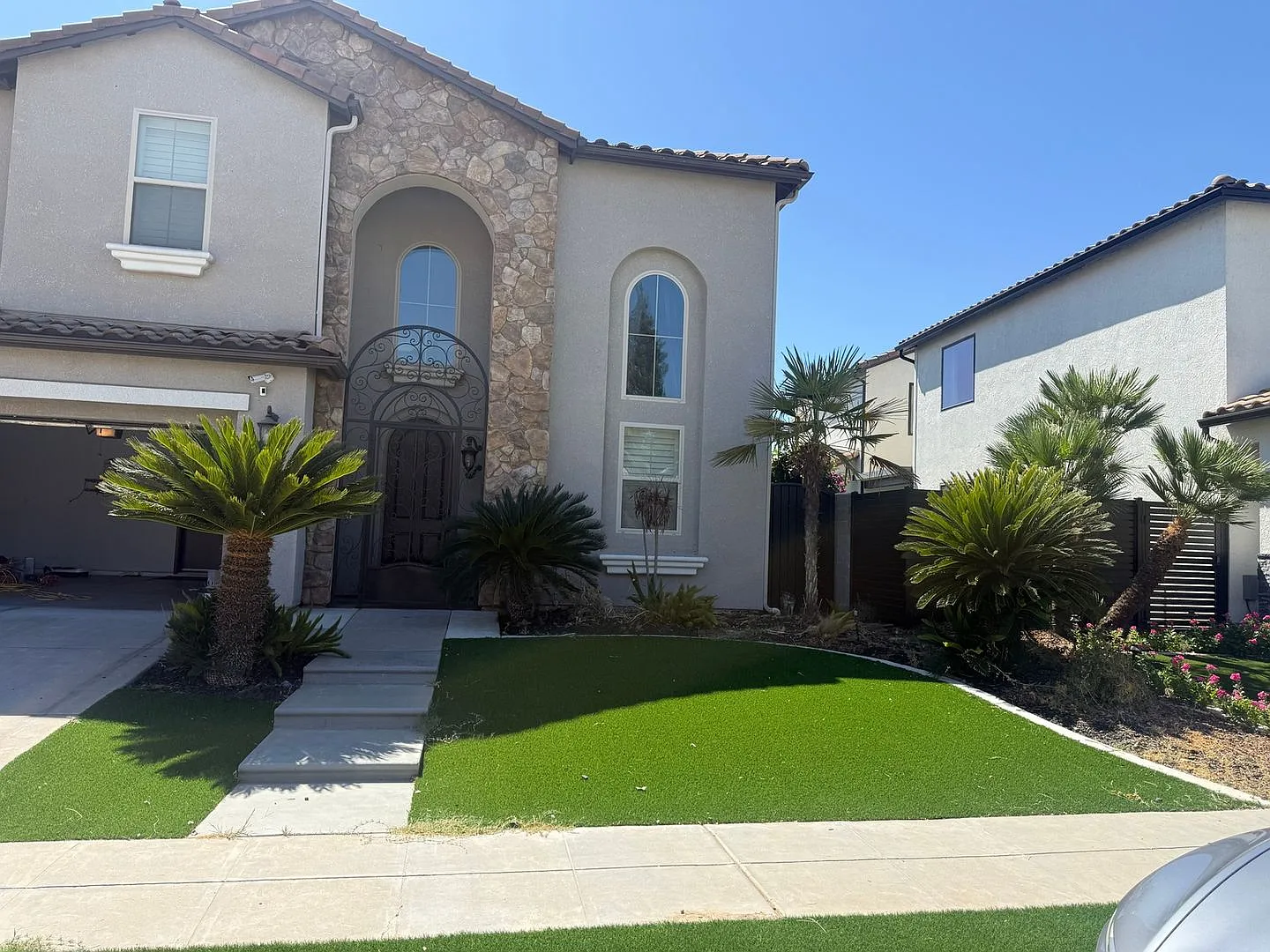 Stunning 5BR House in Fresno — Photo 2
