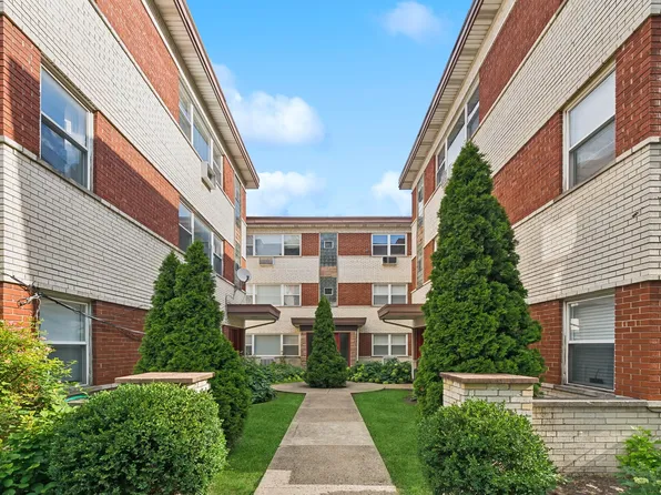 2658 W Rascher Ave APT 301, Chicago, IL 60625