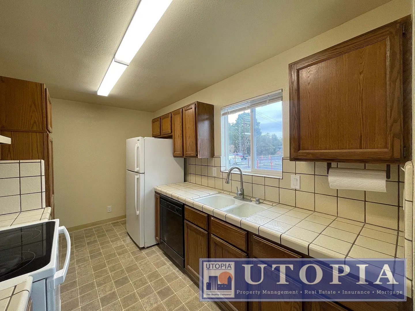 Capitola Gem: 2Bd/1Ba Ground Floor Apartment in Well Maintained Community — Photo 3