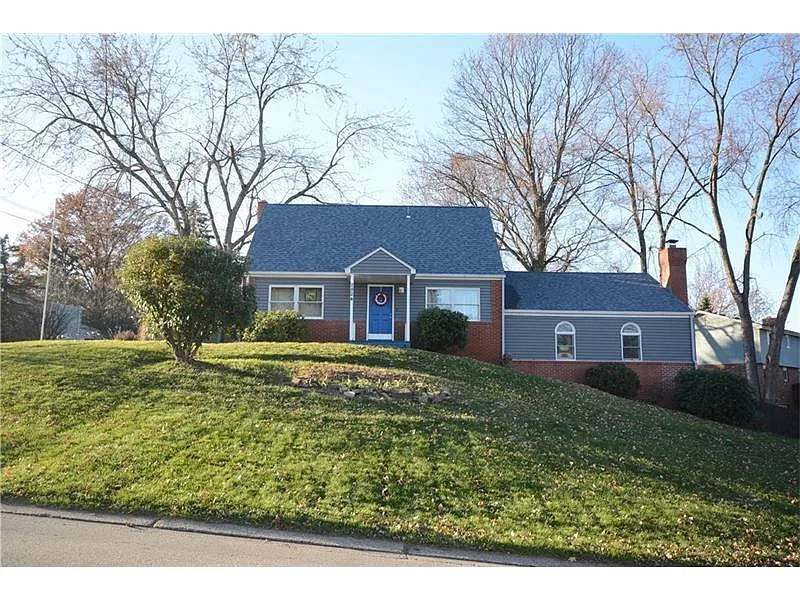 2824 W Munroe St photo 1