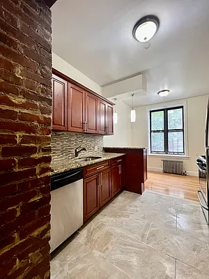 Rented by A&E Real Estate Management | media 1