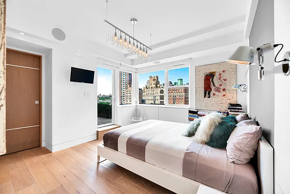 Rented by Bond New York | media 9