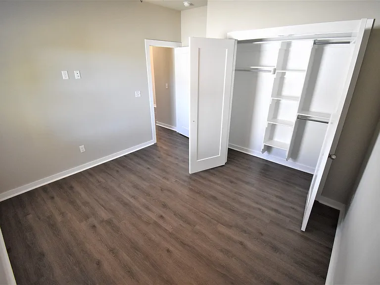 481 N Tacoma St — Photo 23