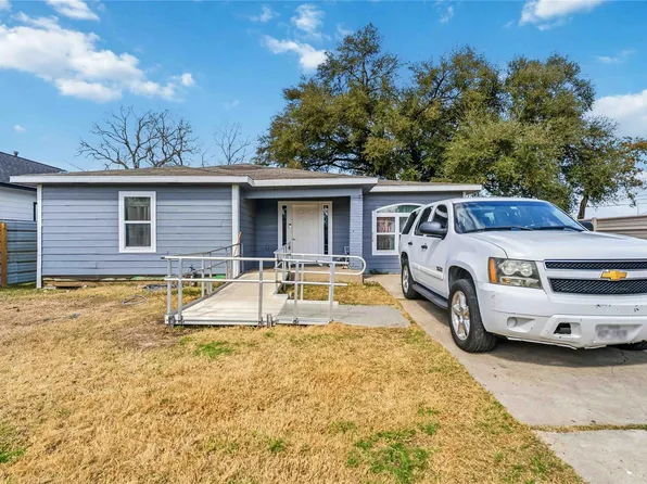 221 Calloway St, Houston, TX 77029
