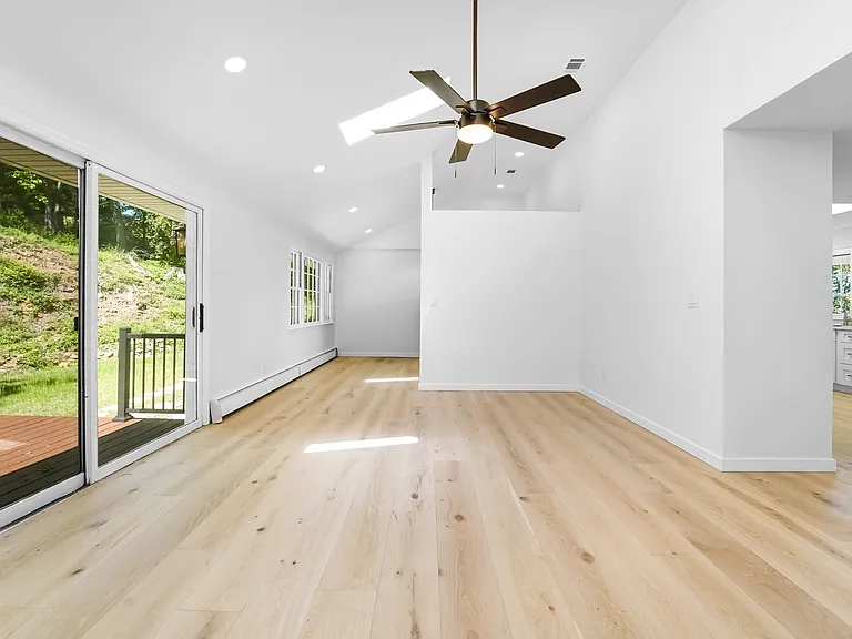 306 Warrenville Rd — Photo 14