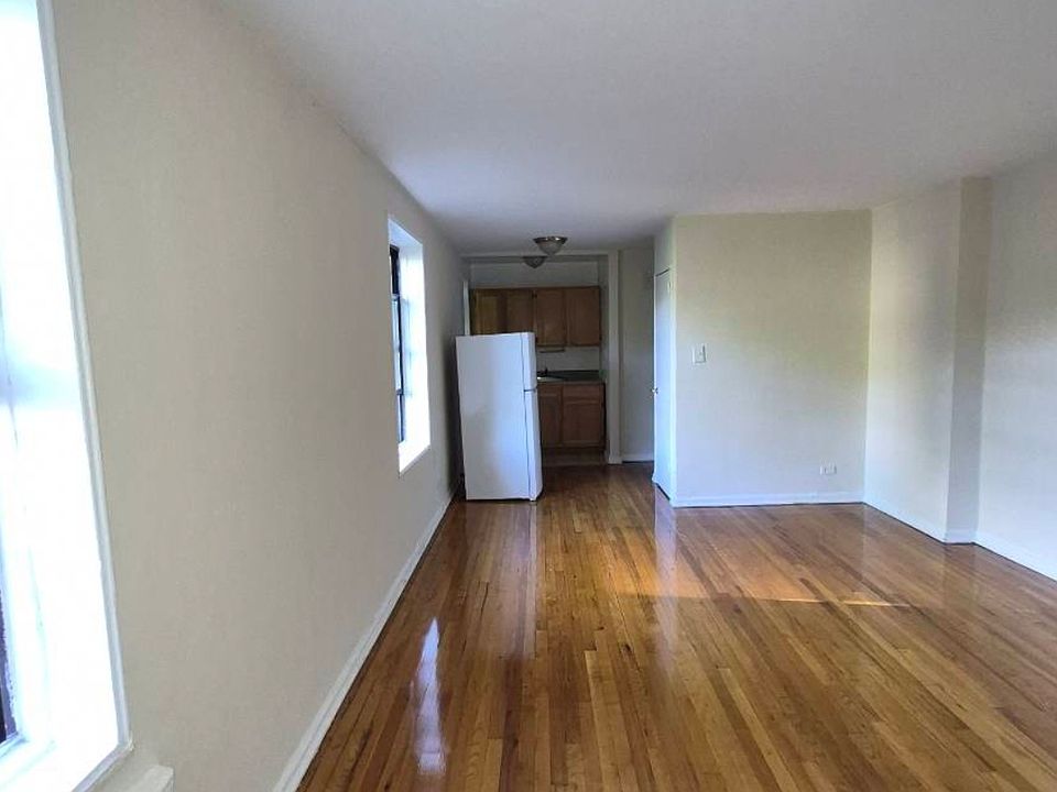 1st image of 14318 84th Ave Floor 2