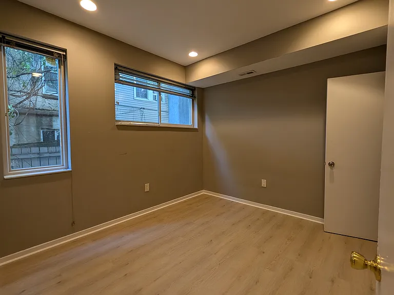2200 N Sydenham St #1R — Photo 6