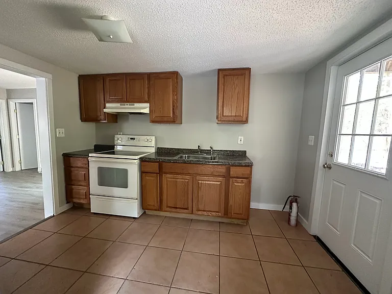 268 Farmington Ave #1 — Photo 6