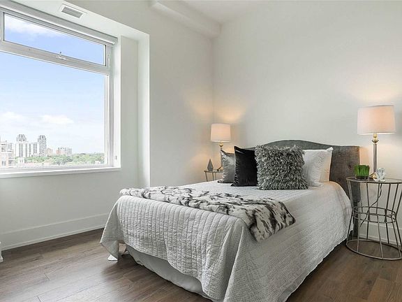 2nd image of 111 Saint Clair Ave W Unit 1121