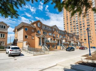 117 Omni Dr #25, Toronto, ON M1P 5A5