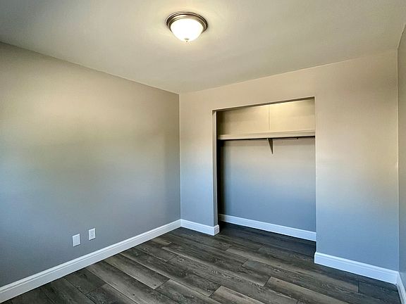 5th image of 3414 13th St #3406