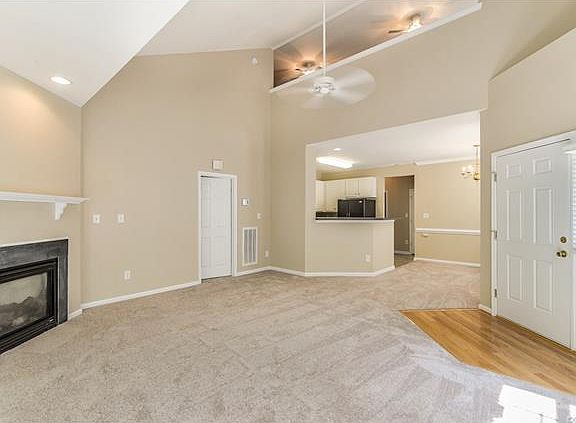 5th image of 4527 Beacon Hill Dr #4527