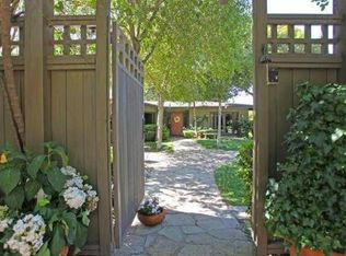 1406 El Vago St, La Canada Flintridge, CA 91011