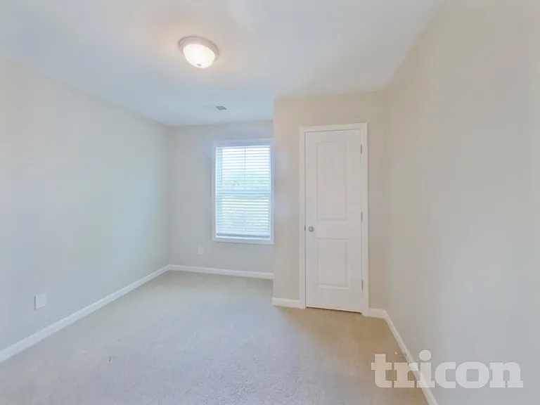 937 Dawsons Park Way — Photo 11