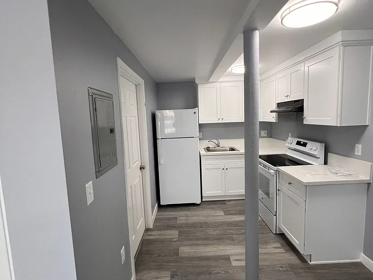 3556 Sanborn Ave #C — Photo 5