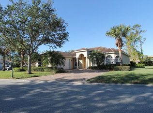 3923 Ruxton Rd, Naples, FL 34116