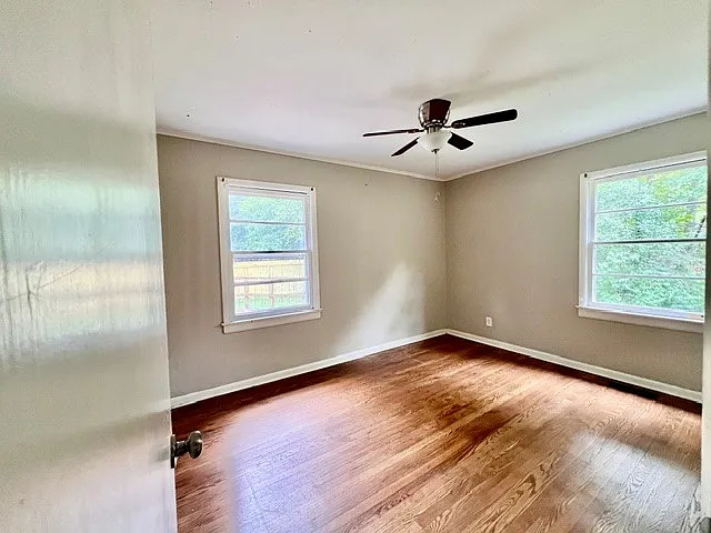 1642 Oakland Ave — Photo 9